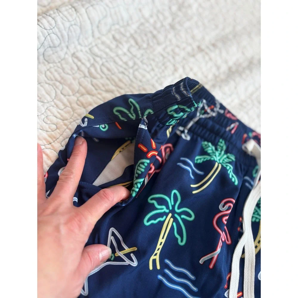 Chubbies Mens‎ Neon Tropical Swim Shorts 5.5